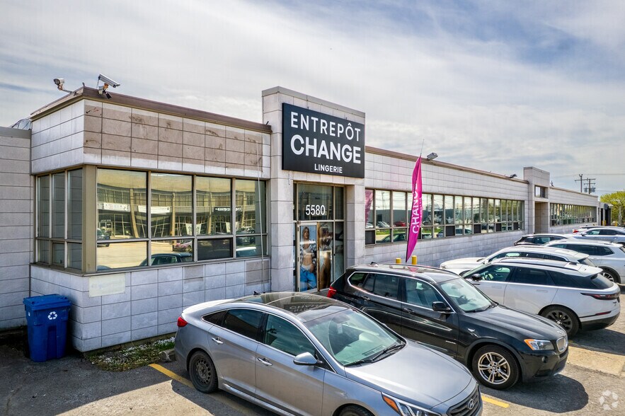 More Photos Of 5540-5610 Rue Paré, Mont-Royal Distribution For Lease