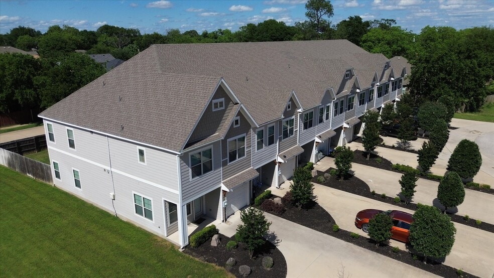 More Photos Of 101 Springtree St, Denton Apartments For Sale