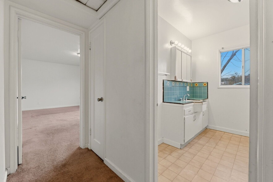 More Photos Of 24954 Cypress Ave, Hayward Multifamily For Sale