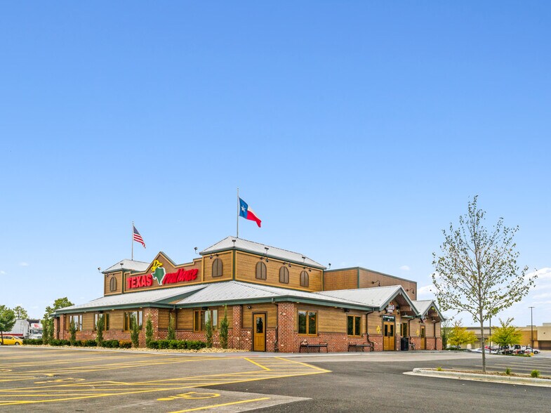 More Photos Of 986 N Route 59, Aurora Restaurant For Sale