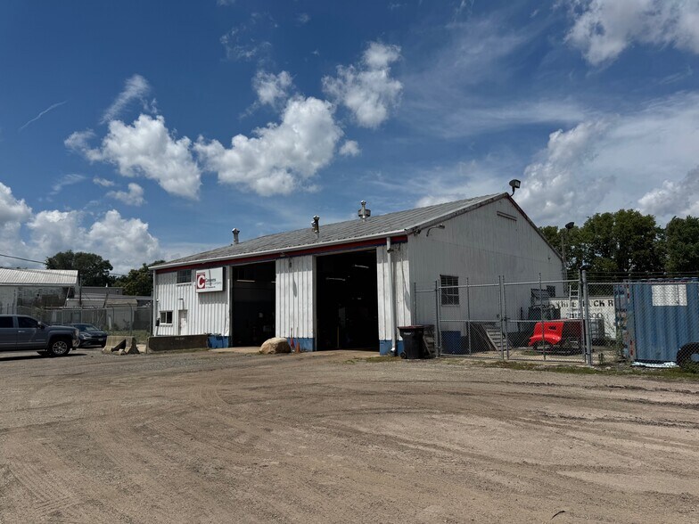 Primary Photo Of 1217 Channahon Rd, Rockdale Warehouse For Lease
