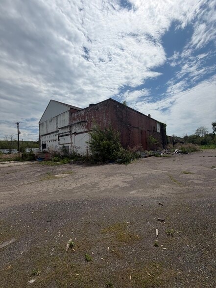 More Photos Of 3 Ferry Rd, Hanover Township Warehouse For Sale