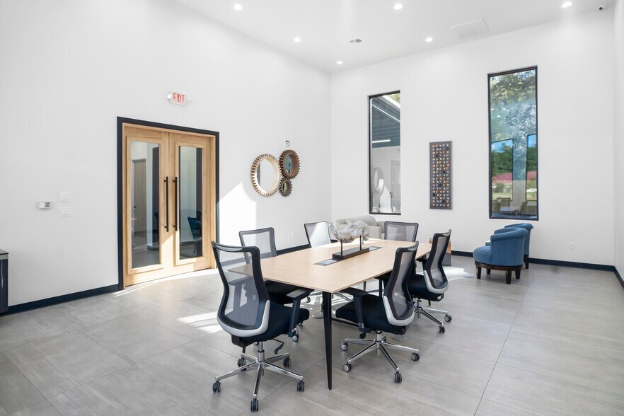 More Photos Of 2001 Tulane Dr, Lufkin Medical For Sale