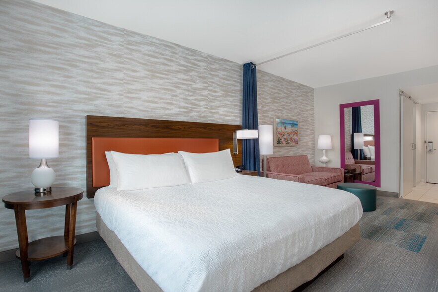More Photos Of 14060 Emerald Coast Pkwy, Destin Hotel For Sale