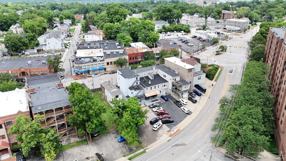 More Photos Of 2029 Madison Rd, Cincinnati Storefront Retail Residential For Sale