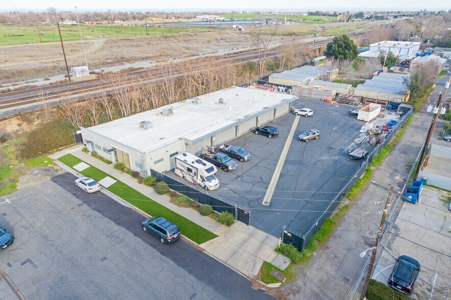 More Photos Of 205 23rd St, Sacramento Flex For Sale