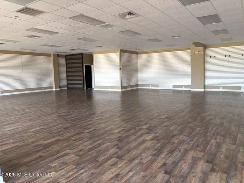 More Photos Of 1580 Industrial Park Rd, Wiggins Storefront For Lease