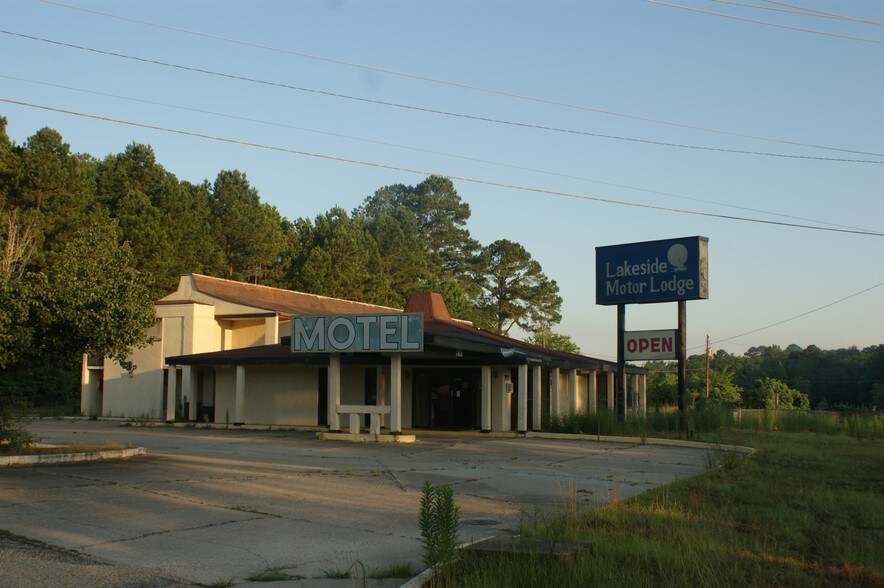 More Photos Of 1010 N Eufaula Ave, Eufaula Hotel For Sale