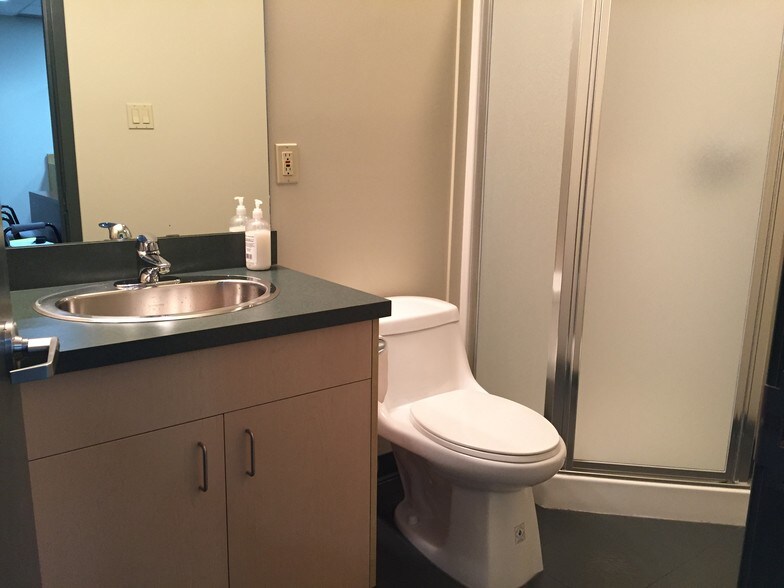 More Photos Of 15604-15626 116 Ave NW, Edmonton Showroom For Lease