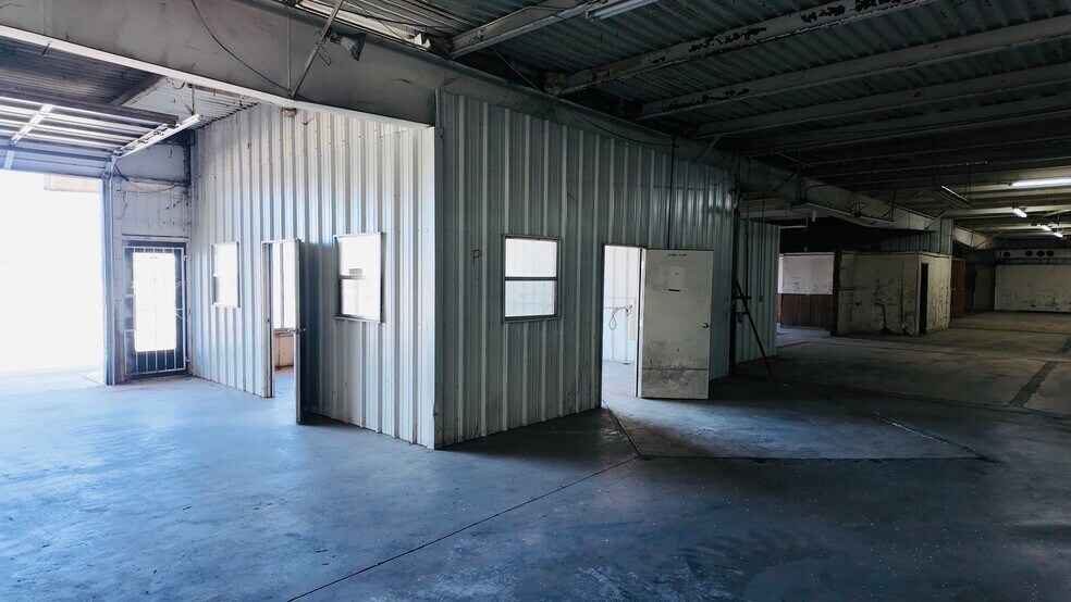More Photos Of 1520 S Central Ave, Oklahoma City Manufacturing For Sale