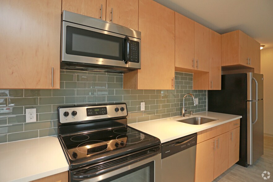 More Photos Of 2424-2434 W Caithness Pl, Denver Apartments For Lease