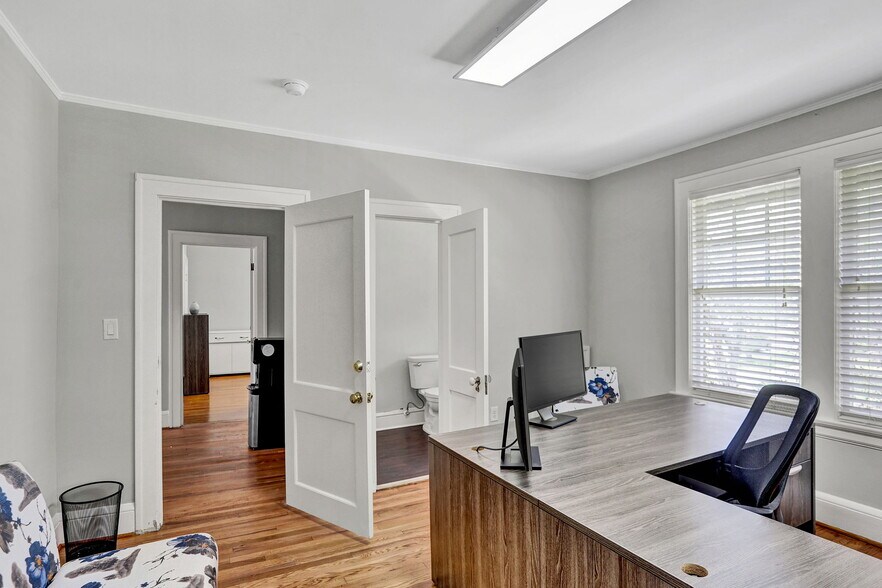 More Photos Of 2258 Riverside Ave, Jacksonville Office For Sale