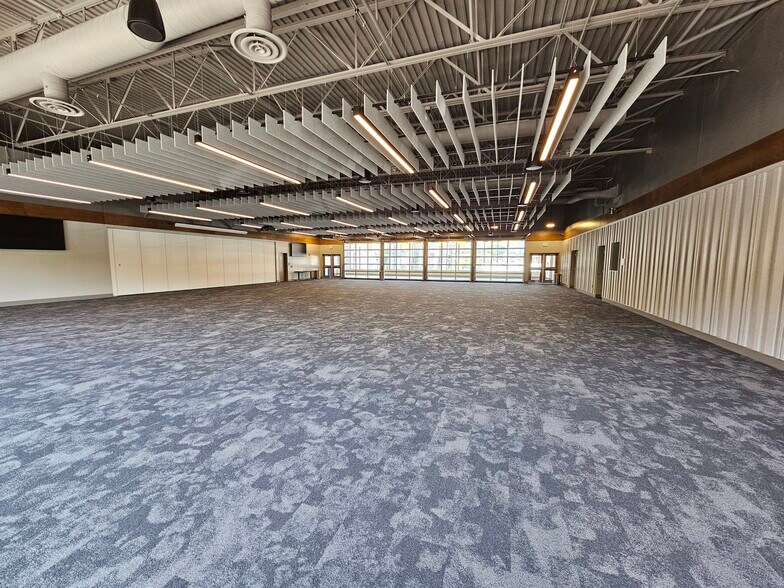 More Photos Of 5031 Delhi Rd, Cincinnati Schools For Lease