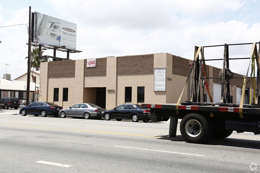 Primary Photo Of 12547 Sherman Way, North Hollywood Warehouse For Lease