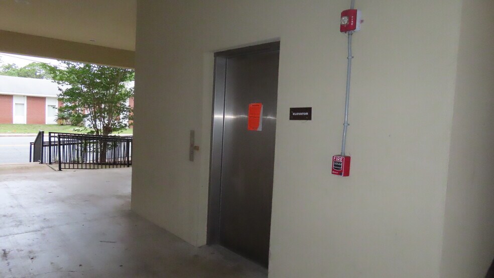 More Photos Of 139 Beal Pky SE, Fort Walton Beach Office For Lease