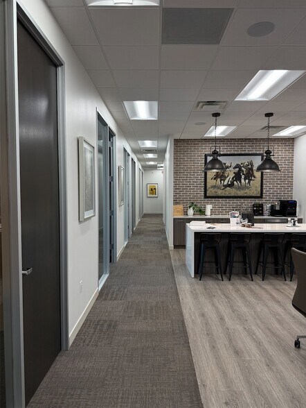 More Photos Of 400 Shops Blvd, Willow Park Medical For Lease