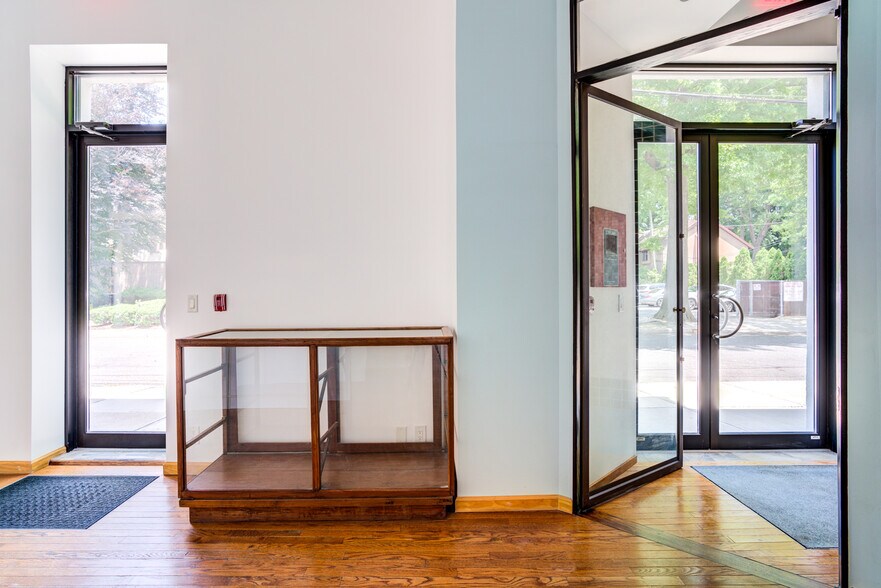 More Photos Of 525 N Dean St, Englewood Storefront Retail Office For Sale