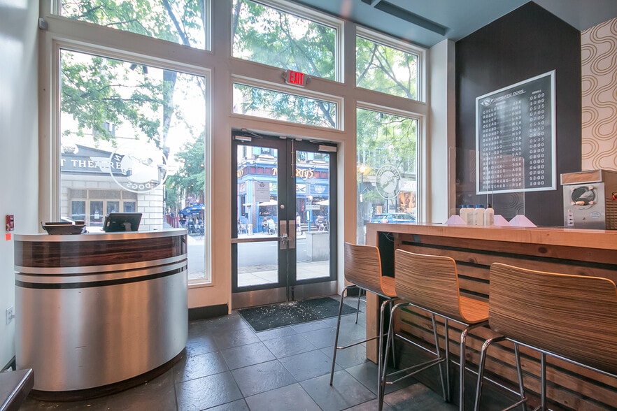 More Photos Of 1111-1113 Walnut St, Philadelphia Storefront For Sale