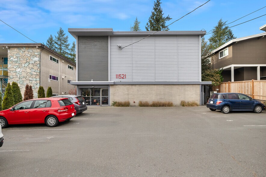 Primary Photo Of 11521 Greenwood Ave N, Seattle Apartments For Sale
