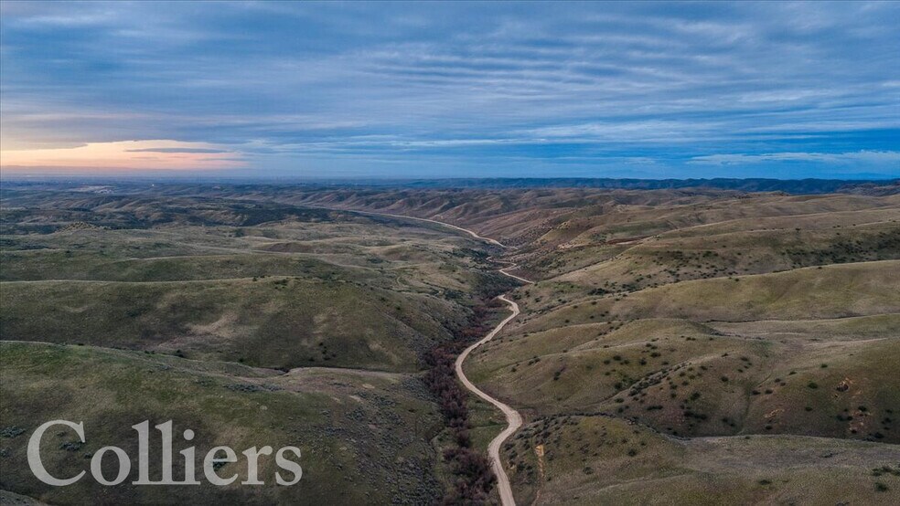 More Photos Of 1600 E Aerie Ln, Eagle Land For Sale