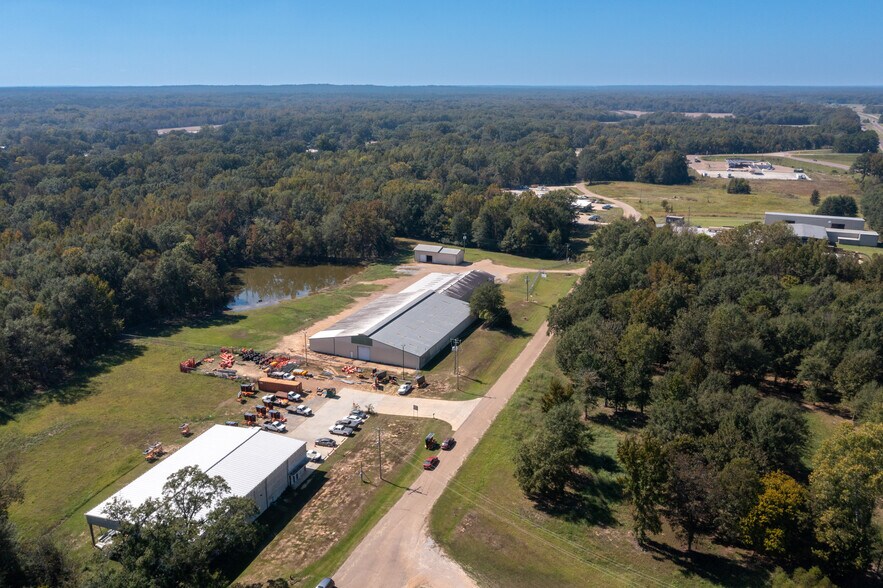 More Photos Of 1485 Industrial Dr, Bolton Warehouse For Lease