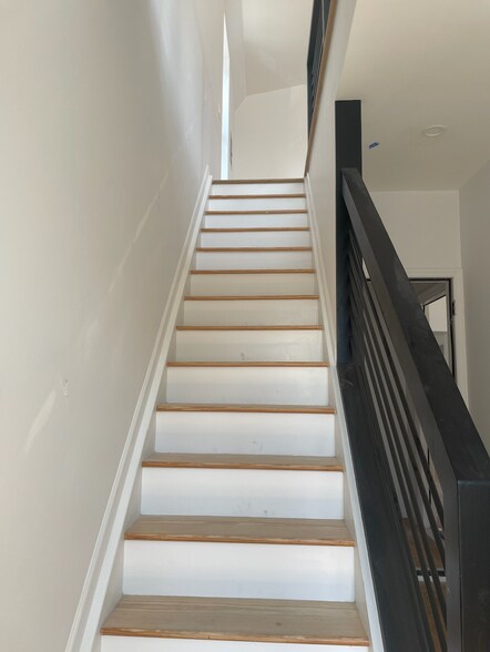 More Photos Of 789 E 144th St, Bronx Industrial For Lease