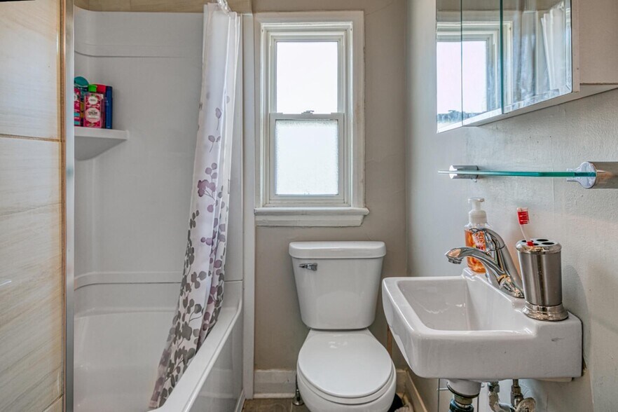 More Photos Of 375-377 Laforest Av, Sudbury Apartments For Sale