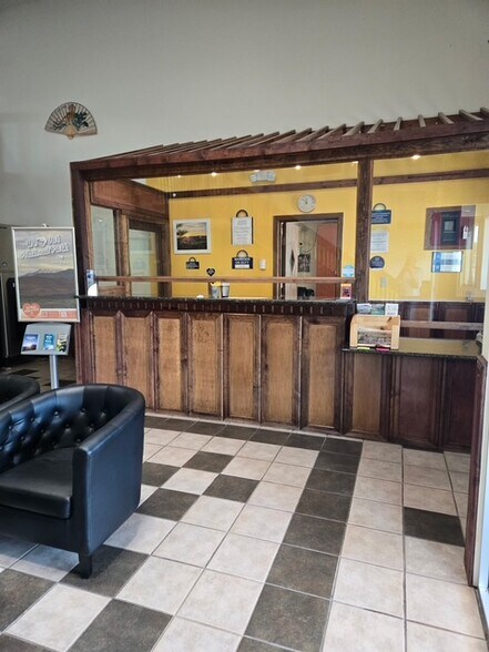 More Photos Of 223 Santa Fe Ave, Alamosa Hotel For Sale