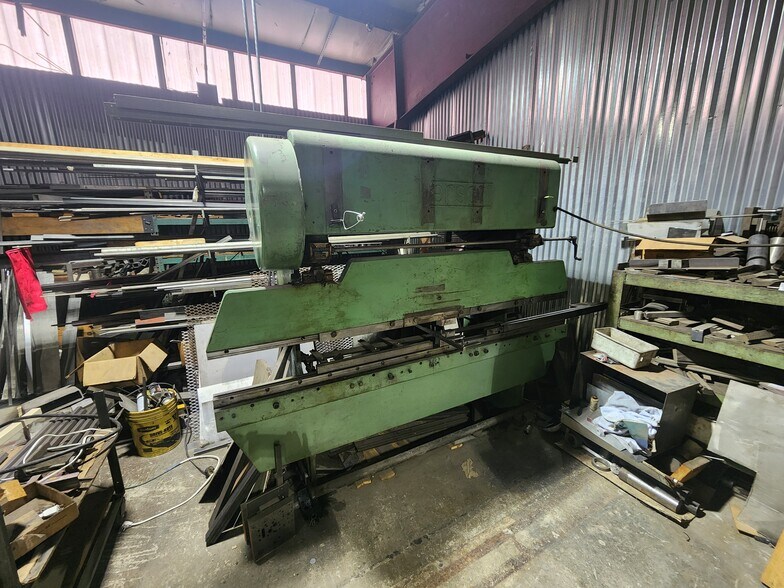 More Photos Of 229 Marion St, Scranton Warehouse For Sale