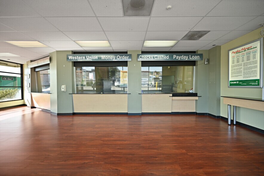 More Photos Of 1101-1105 W San Carlos St, San Jose Freestanding For Lease