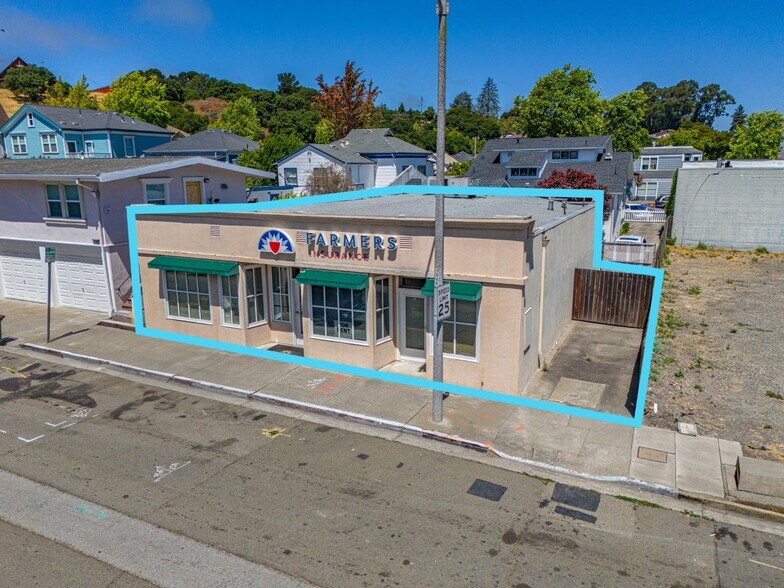 More Photos Of 2220 Pear St, Pinole Office For Lease