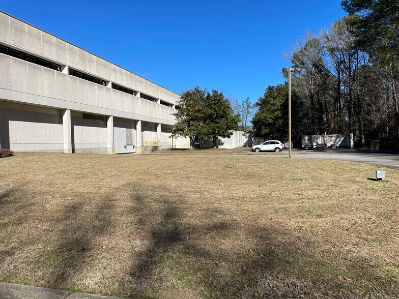 More Photos Of 720 Western Blvd, Tarboro Office For Sale