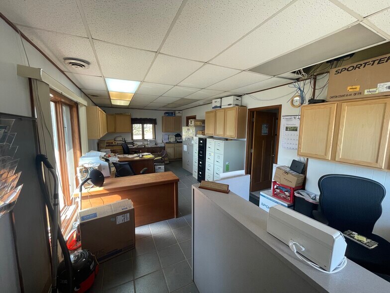 More Photos Of 2025 Bonaire Path W, Rosemount Warehouse For Sale