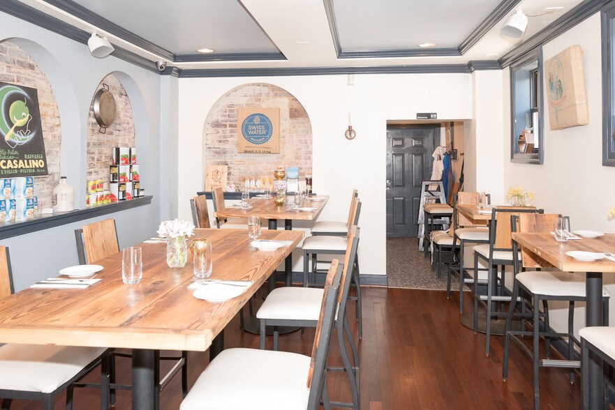 More Photos Of 3734 Fleet St, Baltimore Bar For Sale