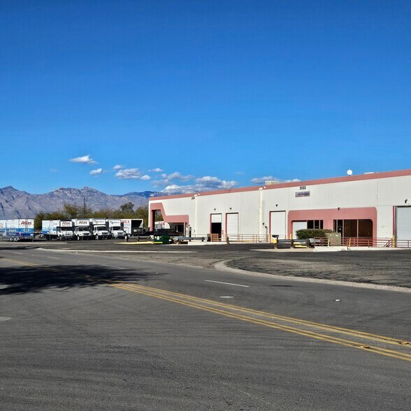 Primary Photo Of 3131-3139 S Dodge Blvd, Tucson Warehouse For Lease