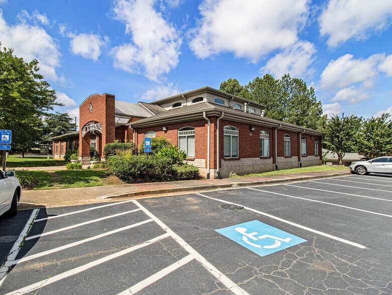 More Photos Of 310 Philip Blvd, Lawrenceville Medical For Lease