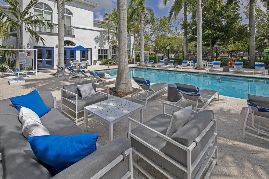More Photos Of 3880 W Broward Blvd, Fort Lauderdale Apartments For Lease