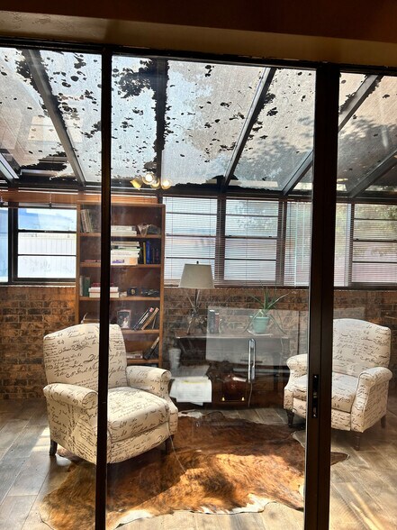 More Photos Of 1917 S Harvard Dr, Oklahoma City Office For Lease