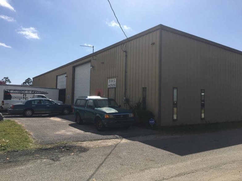 More Photos Of 1290 Beverly St, Fort Walton Beach Flex For Lease