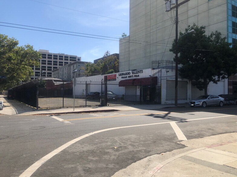 More Photos Of 308 W 14th St, Los Angeles Warehouse For Lease