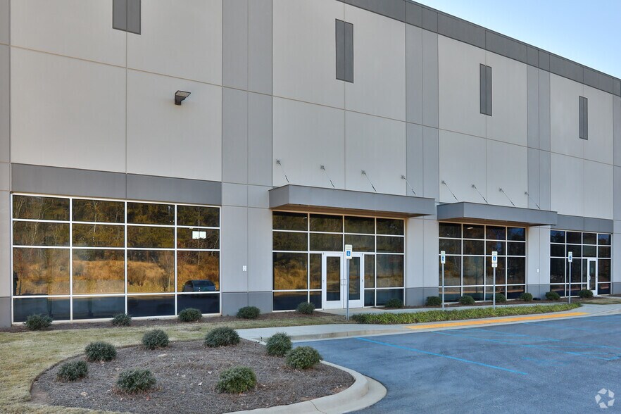 More Photos Of 2010 Nazareth Church Rd, Spartanburg Warehouse For Lease