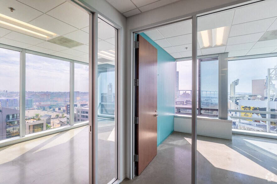 Photo of 9th Floor Ste 960