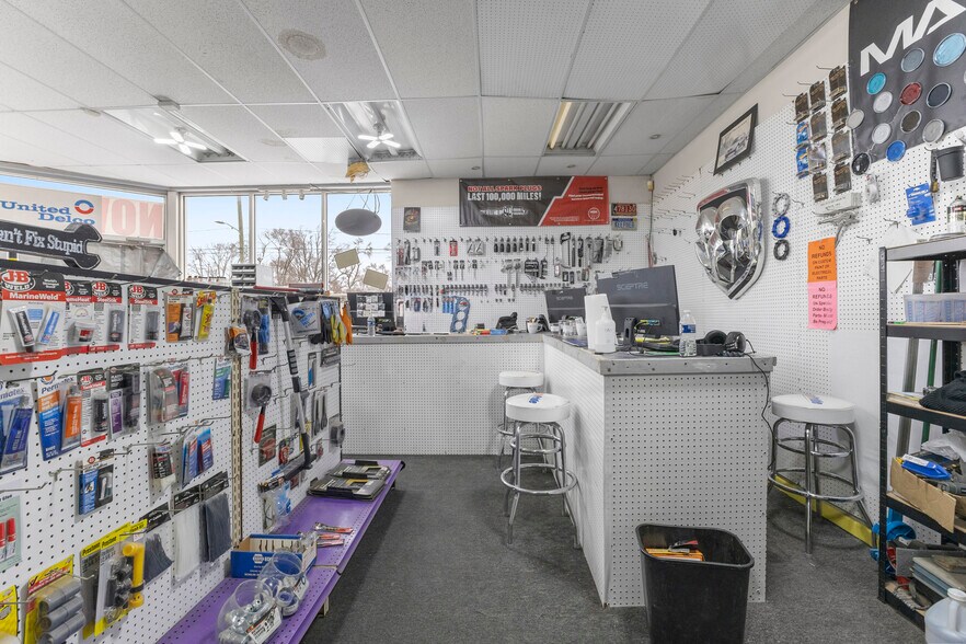 More Photos Of 17310 E 9 Mile Rd, Eastpointe Freestanding For Sale