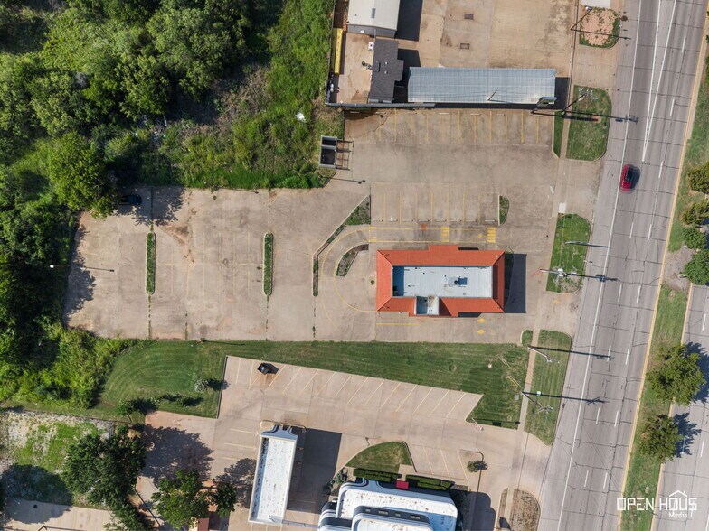 More Photos Of 3900 Sheppard Access Rd, Wichita Falls Freestanding For Sale