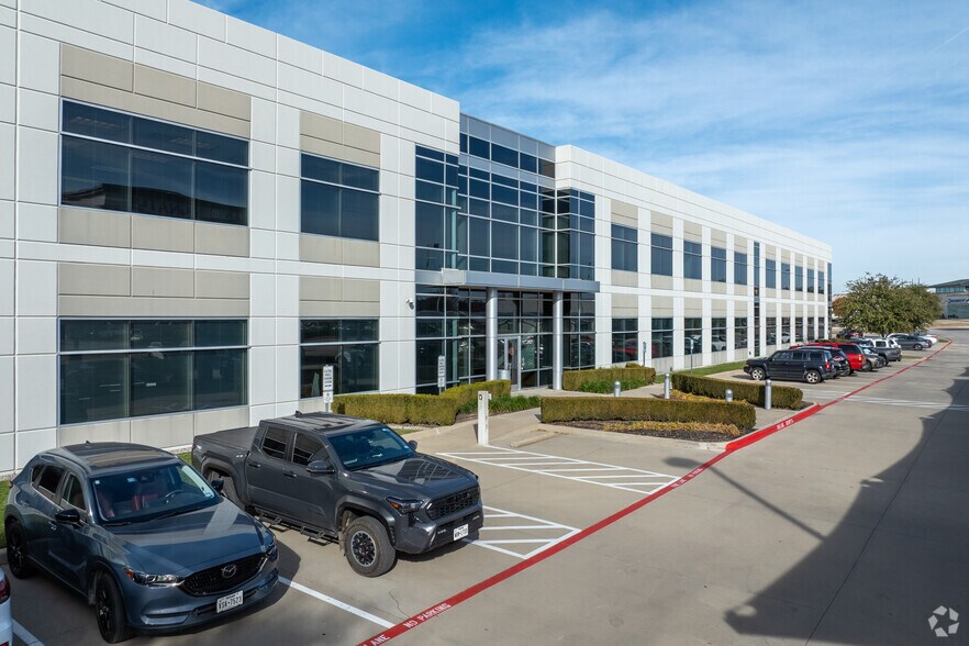 More Photos Of 5550 Granite Pky, Plano Office For Lease