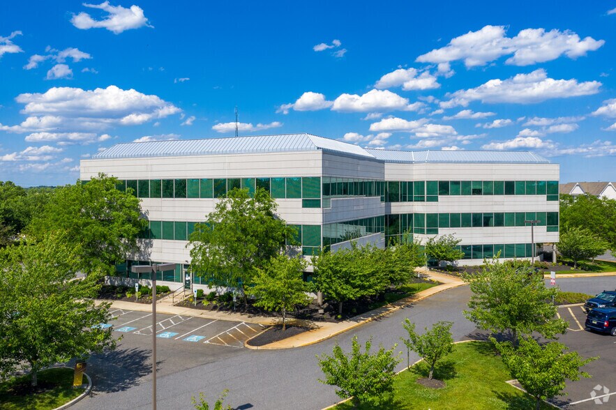 More Photos Of 1000 Bishops Gate Blvd, Mount Laurel Office For Lease
