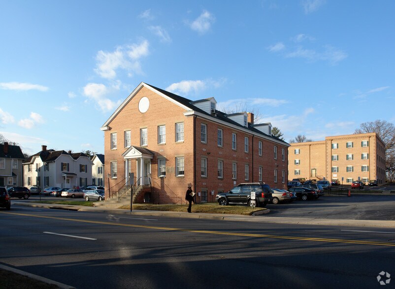 Primary Photo Of 27 W Jefferson St, Rockville Office For Lease