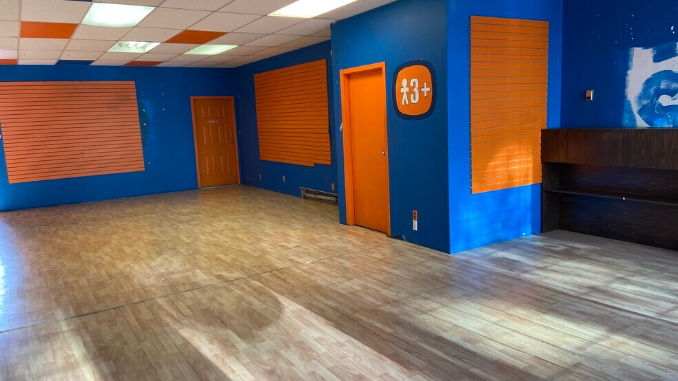 More Photos Of 3845 Rupert St, Vancouver Storefront For Lease
