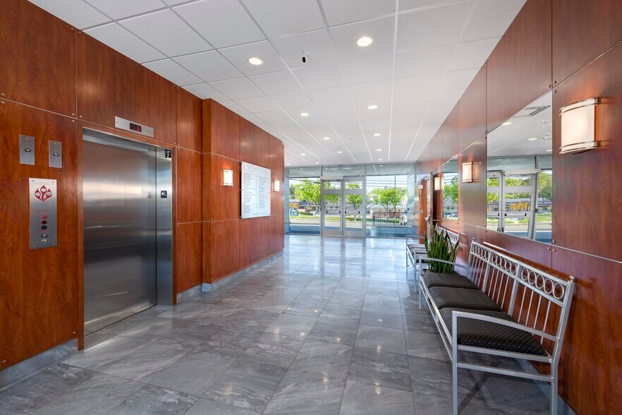 More Photos Of 30 E Padonia Rd, Timonium Medical For Lease