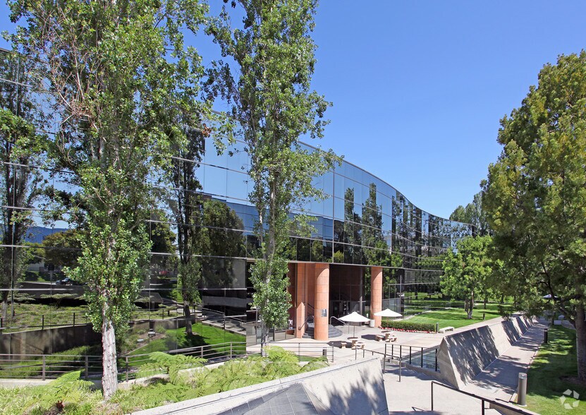 More Photos Of 4520 Executive Dr, San Diego Unknown For Lease